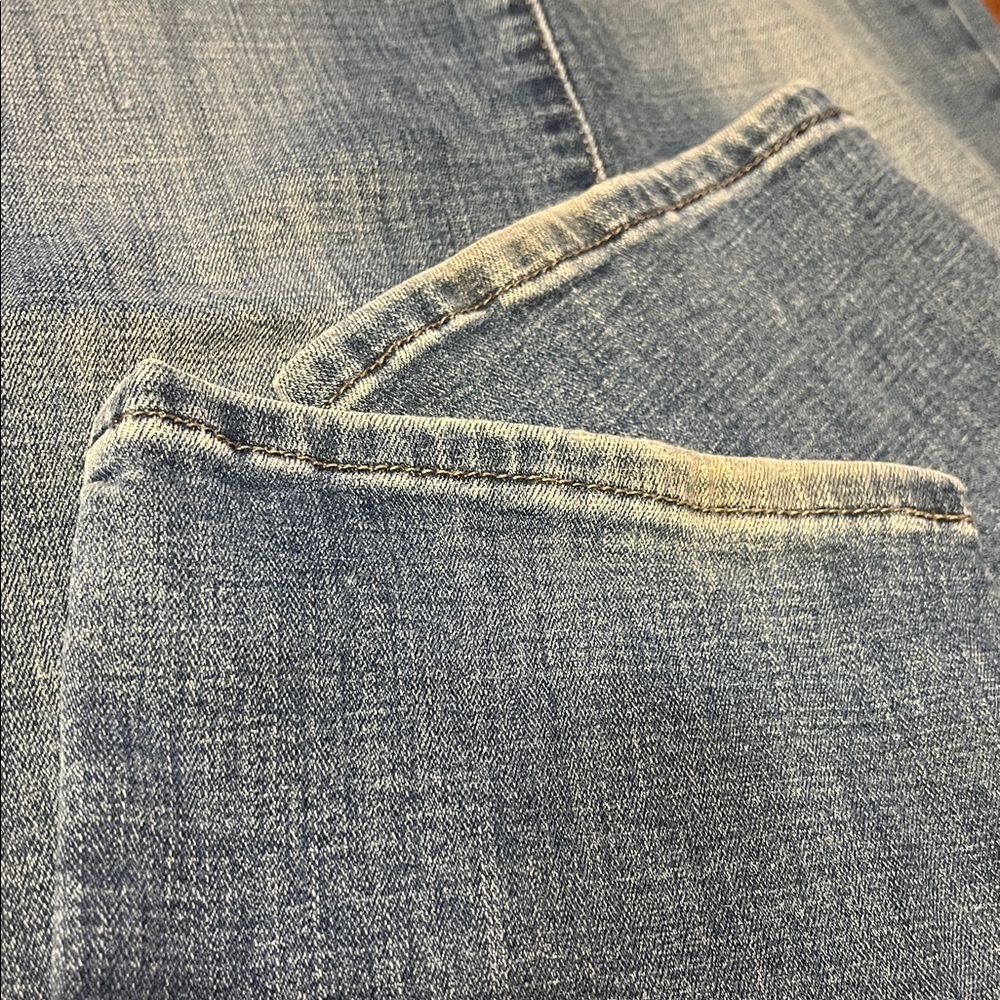 Levi’s Slimming Straight Jeans Dark Wash 28 Lavender Hill - Picture 12 of 15